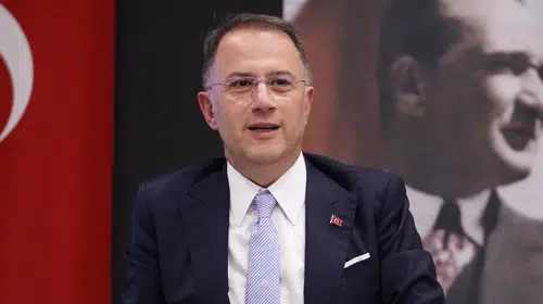 Murat Çalık’ın Boynundaki Kitleden Parça Alındı
