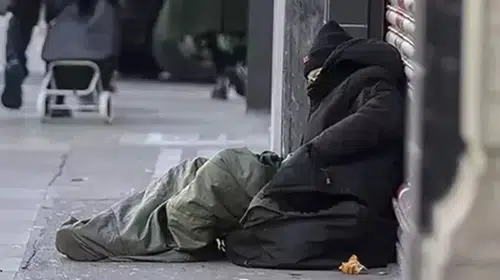 Bakan Göktaş'tan Sokakta Kalan Vatandaşlar İçin 112'nin Aranması Çağrısı