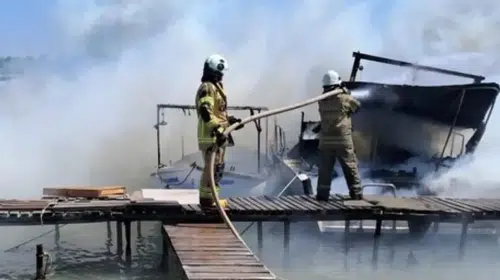 İzmir'de Marinada Yangın: 5 Tekne Kullanılamaz Hale Geldi