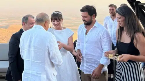 Sevda Erginci ve Efe Saydut Mardin'de Nişanlandı