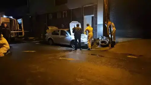 Evsiz Kişinin Isınmak İçin Girdiği Araçta Yangın Çıktı