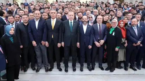 Başkan Gündüz: "Cumhurbaşkanımız dünyaya yön veren küresel liderdir"