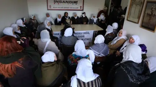 İHD, Halep'te Saldırılara Karşı Nöbet Eylemi Başlattı