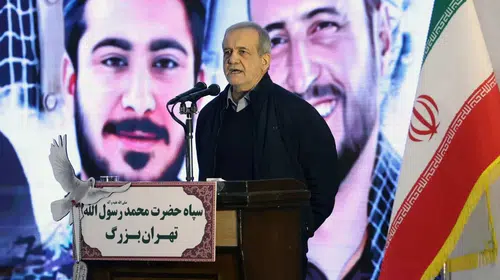 İran'da Protestolar Devam Ediyor: Cumhurbaşkanı'ndan Yeni Talimat