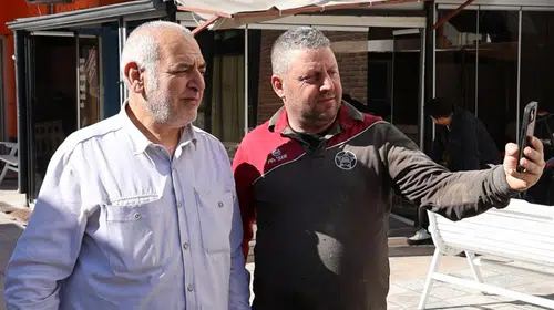 Aksaraylı esnafın şaşırtan benzerliği: Kurtlar Vadisi'nin Abidin'i sanıp sıraya giriyorlar