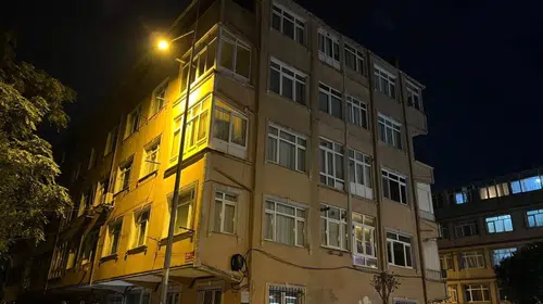 Eyüpsultan'da korkutan anlar: Kolonlardan gelen sesler binayı boşalttırdı