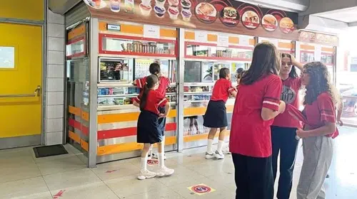 Okul kantinlerinde yeni dönem: Gıdalara beslenme karnesi geliyor