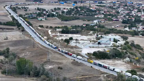 Hamzabeyli'de tır trafiği kilitlendi: 27 kilometrelik kuyruk çilesi
