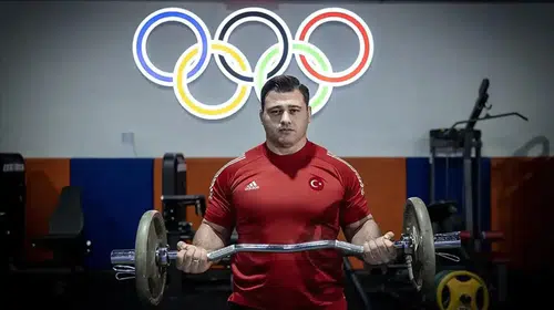 Rıza Kayaalp Kimdir, Kaç Yaşında ve Nereli? Dünya ve Avrupa Şampiyonlukları ile Kariyerine Dair Tüm Detaylar