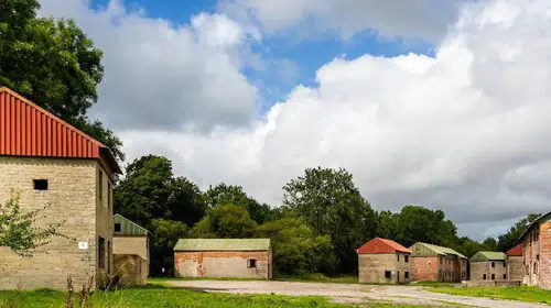 İngiltere'deki Imber Köyü Neden Yıllardır Terkedilmiş Durumda?