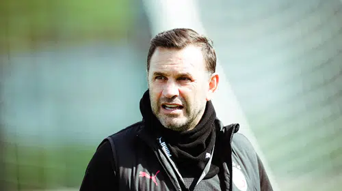 Okan Buruk'un Yönetiminde Galatasaray, Avrupa'nın En İyi Takımları Arasında Nasıl Fark Yarattı?