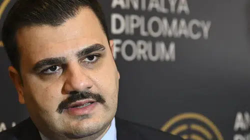 Özgür Özel’in Barselona mesaisi AK Parti’yi kızdırdı: Avrupa’da Türkiye’yi şikayet etmek siyasi iflastır