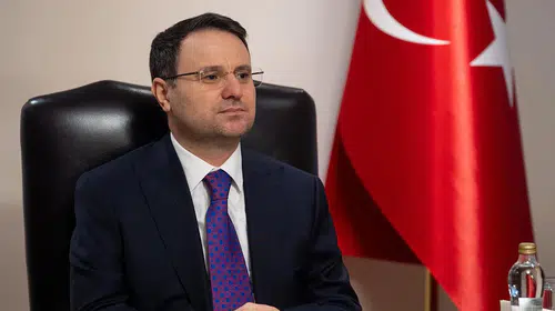 Hukuk dünyasına adım atacak binlerce gence Bakan Gürlek’ten moral mesajı: Heyecanla beklenen sınav yarın başlıyor