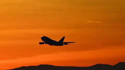 Uçak yolcularına kritik uyarı: Powerbank kullanımında yeni dönem başladı