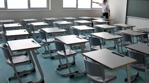 23 Nisan coşkusu yerini ders ziline bıraktı: 24 Nisan Cuma günü okullar açık mı?