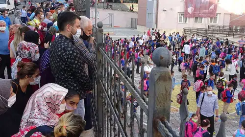 Okul kapıları artık randevu sistemine emanet: Veliler için yeni dönem başlıyor
