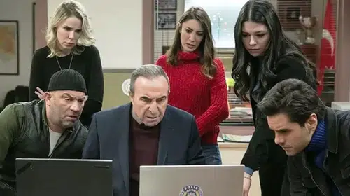 Ekranların efsanesi Arka Sokaklar yolun sonuna mı geldi? Rıza Baba’dan izleyiciyi heyecanlandıran açıklama