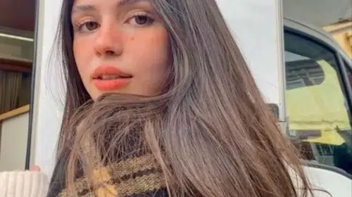 Zeynep Atılgan'ın iddialı stili: 100 bin liralık elbise sosyal medyayı ikiye böldü