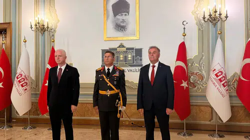 Zafer Bayramı'nda İstanbul Valiliği'nde anlamlı buluşma