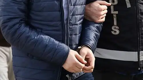 Hastalarından ameliyat parası toplayan doktor tutuklandı: 51 kişiden 2,6 milyon lira çıktı