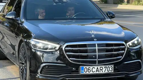 Melih Gökçek'in adliye ziyareti lüks aracıyla gündem oldu