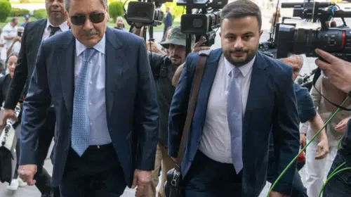 Melih Gökçek'in adliye mesaisi: Sakız çiğnedi, soruları yanıtsız bıraktı