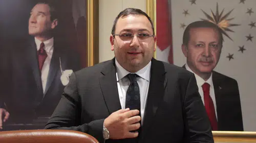 Üsküdar'da yeni dönem: Dündar Ziya Gültekin görevine başladı