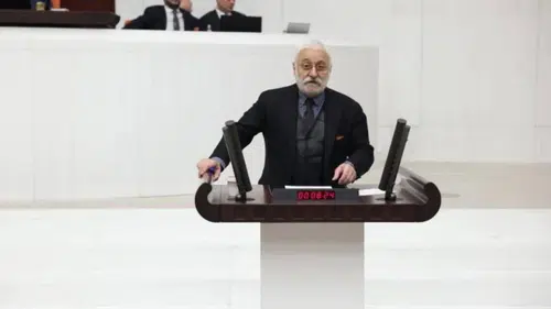 Saruhan Oluç: Kimi Merkezi Yetkiler Yerellere Devredilmeli