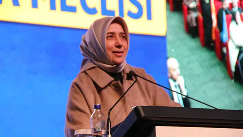 Muhalefet Gerçekte İlgi Duymadığı Konuları Popüler Kılmaya Çalışıyor