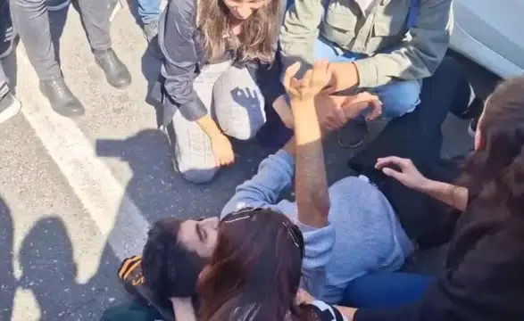 Diyarbakır'da Rojin Kabaiş Anısına Düzenlenen Yürüyüşte Kaza