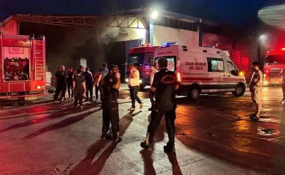 Kahramanmaraş'ta korkutan alevler: Tekstil fabrikasında büyük panik