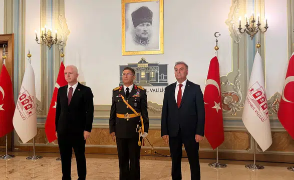 Zafer Bayramı'nda İstanbul Valiliği'nde anlamlı buluşma