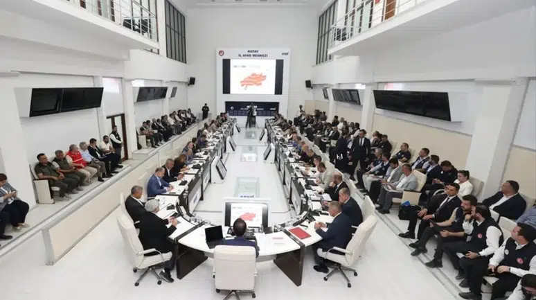 CHP'li Başkan ve İYİ Partili Vekilden Bakan Kurum’a Hatay Teşekkürü