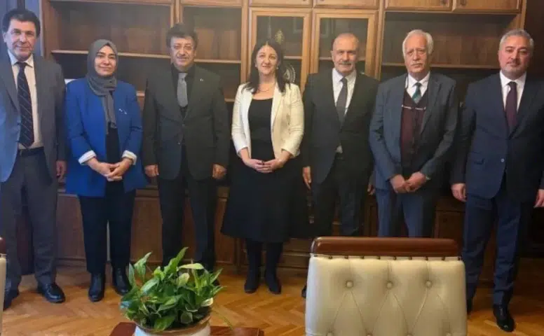 DEM Parti ve AKP Van Milletvekilleri Meclis'te Sorunları Görüştü