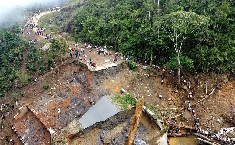 Endonezya'da Yağışların Yol Açtığı Can Kaybı 1053’e Ulaştı