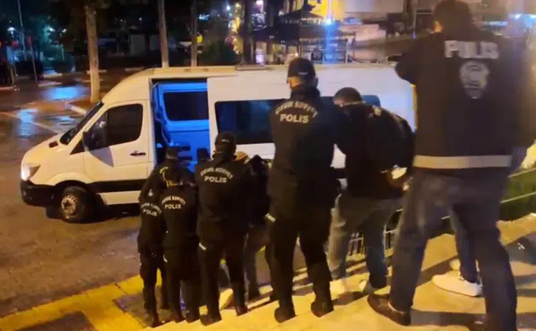 Gülnar'da fuhuş baskını: İki işletmeye mühür yolu göründü