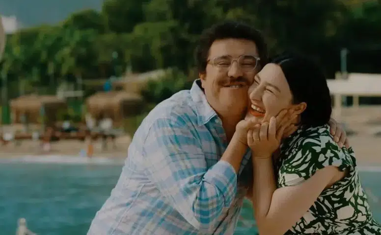 Kahkaha tufanına hazır olun: İbrahim Büyükak imzalı Mutluyuz dijital platformları sallıyor