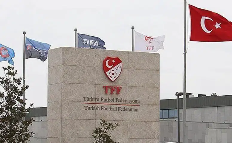 Sosyal medyanın yeni gizemi: Mebrure bir yazılım mı yoksa sanatçı mı?